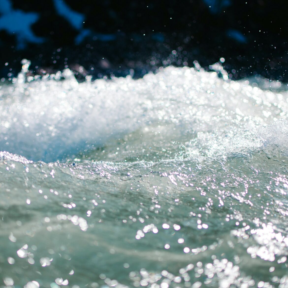 © Ezra Jeffrey Comeau